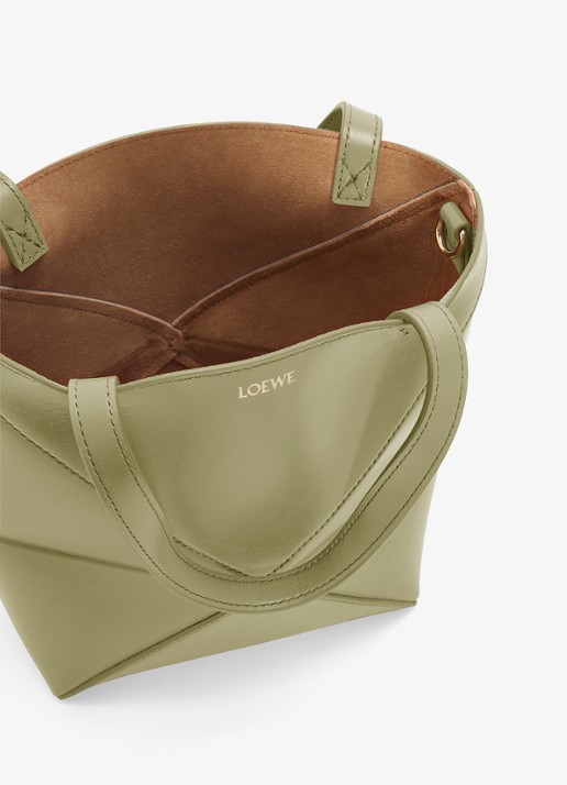 LOEWE Puzzle Fold Mini shopper van kalfsleer - detail 8 olijfgroen