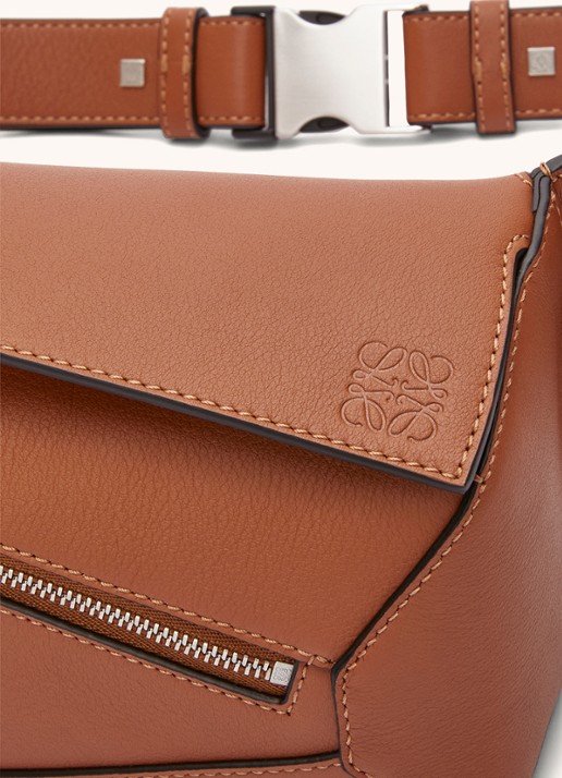 LOEWE Puzzle Mini crossbodytas van kalfsleer - detail 5 camel