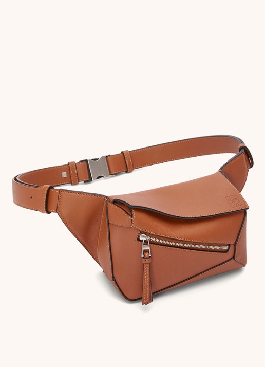 LOEWE Puzzle Mini crossbodytas van kalfsleer - voorkant 2 camel