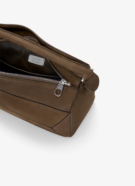 LOEWE Puzzle Small handtas van nubuck - detail 5 bruin
