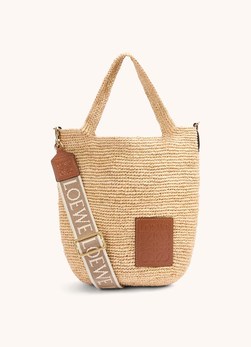 LOEWE Slit schoudertas van raffia met kalfsleren details - voorkant 5 camel