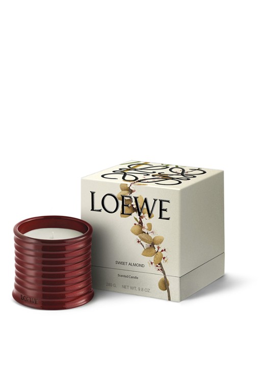 LOEWE Sweet Almond Scented Candle - geurkaars 320 gram - voorkant 6 undefined