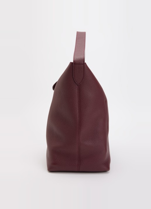 Longchamp Le Cadence schoudertas L van leer - detail 3 bordeauxrood