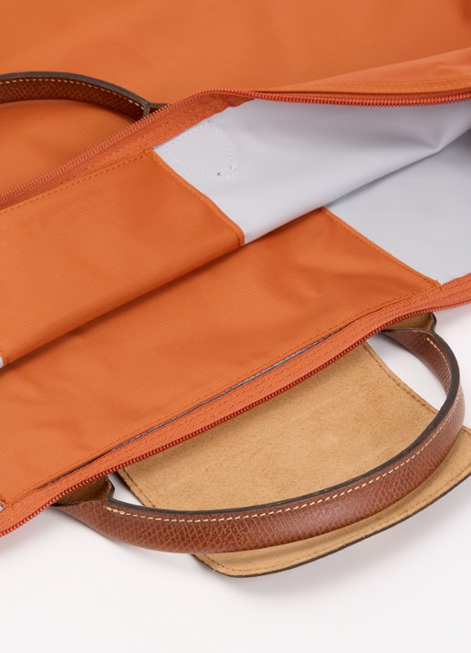 Longchamp Le Pliage reistas L met leren details - detail 4 oranjebruin