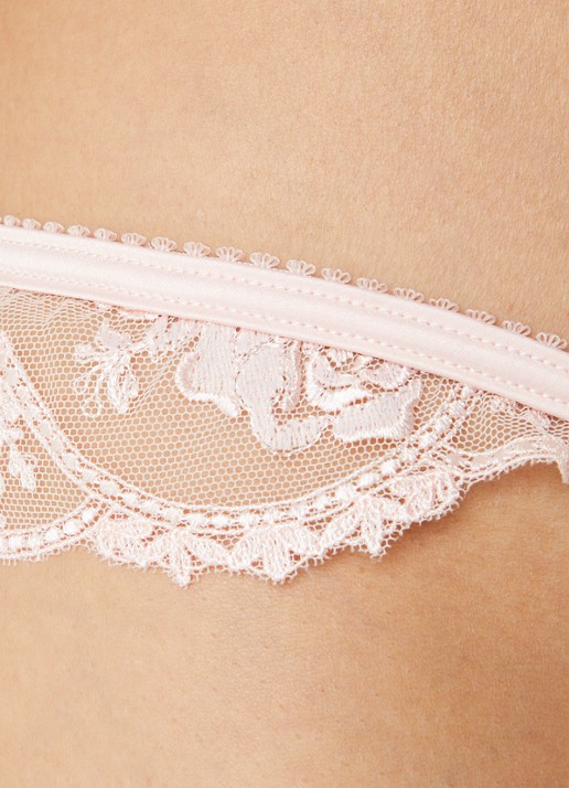 Lounge Tease string van kant met satijn - detail 5 lichtroze