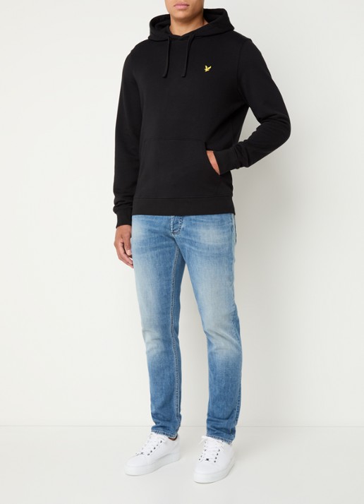 Lyle & Scott Hoodie met logoborduring - voorkant 2 zwart
