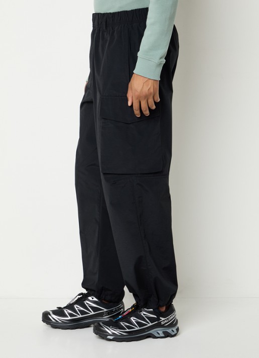 Lyle & Scott Loose fit cargobroek met klepzakken - detail 5 zwart