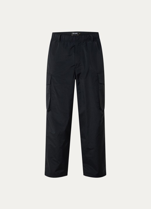 Lyle & Scott Loose fit cargobroek met klepzakken - voorkant zwart