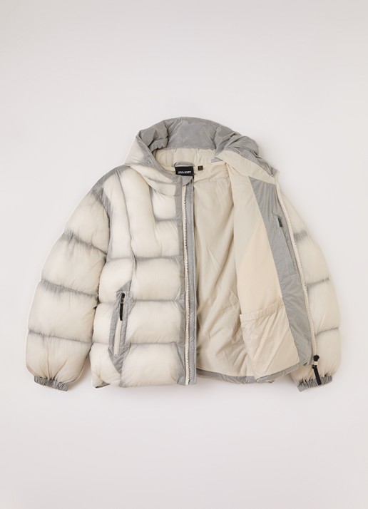 Lyle & Scott Puffer jack met logo - voorkant 3 gebroken wit