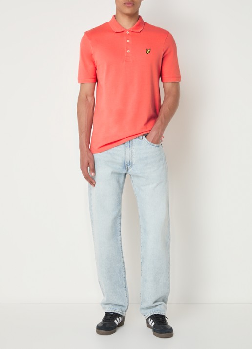 Lyle & Scott Regular fit polo van  piqué katoen met logo - voorkant 2 koraal