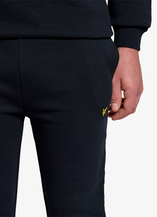 Lyle & Scott Tapered fit joggingbroek met logoborduring - detail 3 donkerblauw