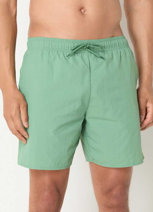 Lyle & Scott Zwemshorts met steekzakken en logo - detail lindegroen