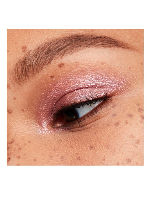 M·A·C Dazzleshadow Liquid - vloeibare oogschaduw - detail 6 love yourself