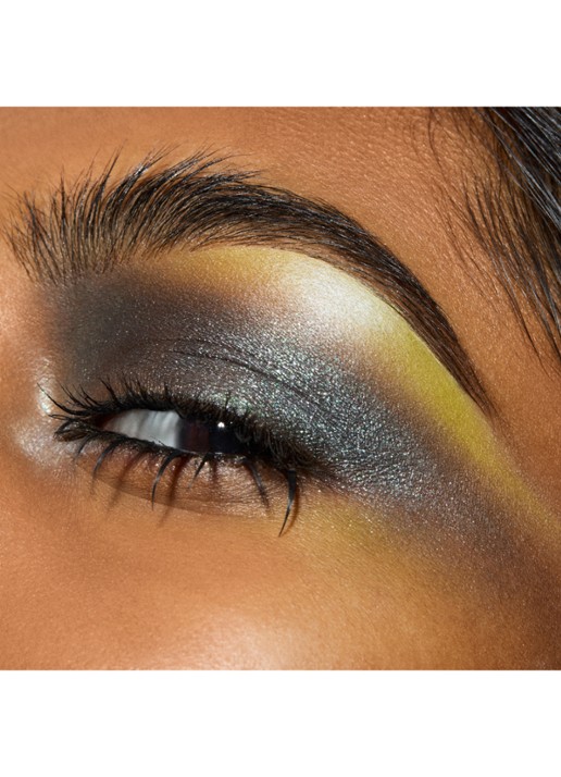 M·A·C Glitter Single Eye Shadow Compact - losse oogschaduw - detail 4 private jet
