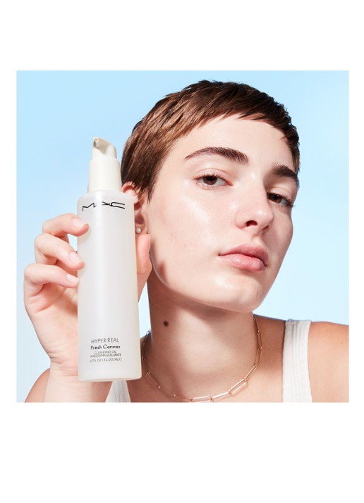 M·A·C Hyper Real Fresh Canvas Cleansing Oil - make-up remover - detail 2 undefined