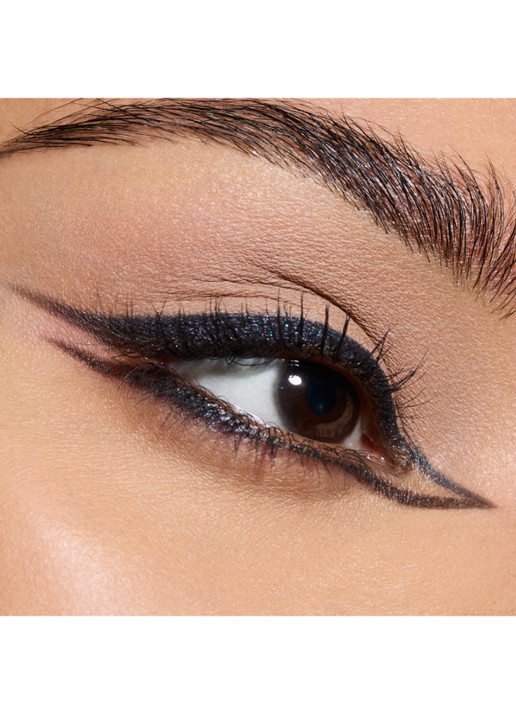 M·A·C Metallic Single Eye Shadow Compact - losse oogschaduw - detail 4 illuminaughty