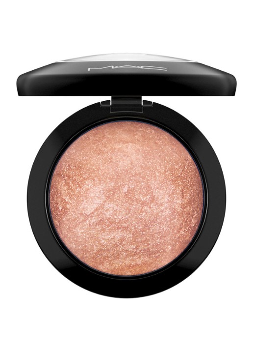 M·A·C Mineralize Skinfinish - highlighter - detail 3 cheeky bronze