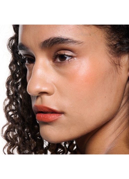 M·A·C Powder Kiss Lip + Cheek Mousse - lipstick - detail 5 resort season