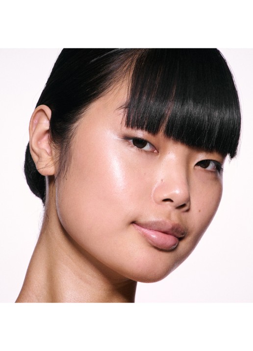 M·A·C Skinfinish Lightstruck Liquid Highlighter - detail 5 lightscapade