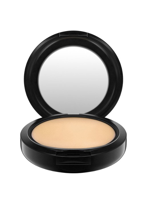 M·A·C Studio Fix Powder Plus Foundation - voorkant 4 nc30