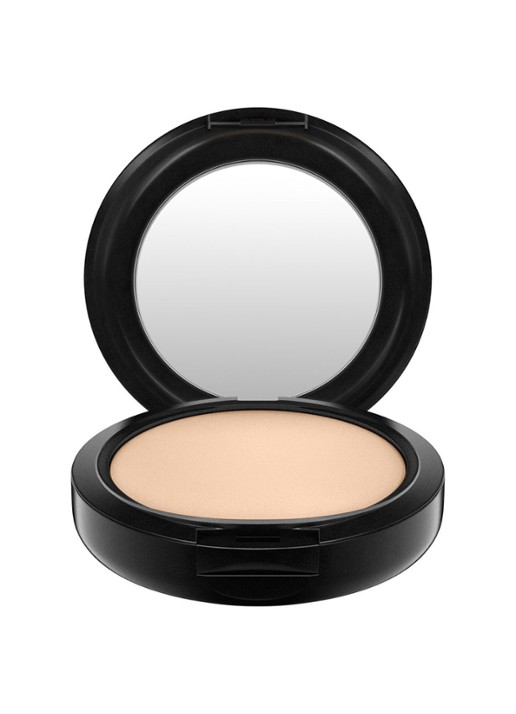 M·A·C Studio Fix Powder Plus Foundation - voorkant nw18