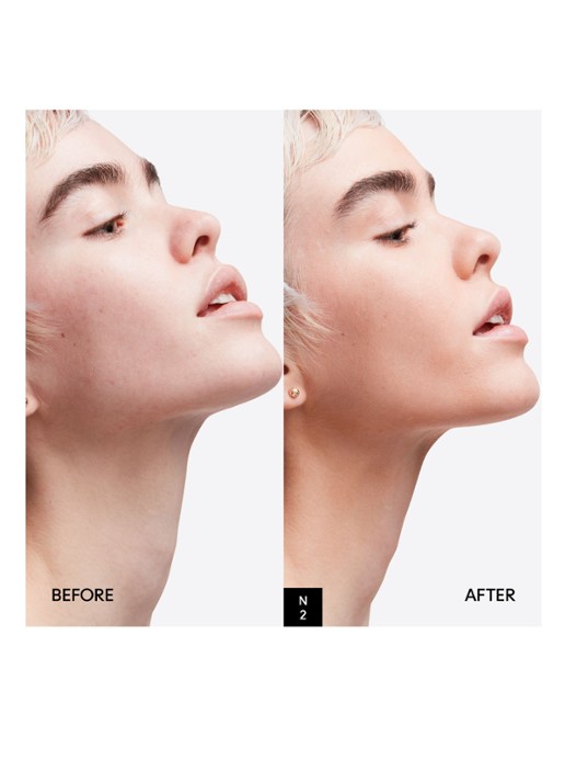 M·A·C Studio Radiance Face and Body Radiant Sheer Foundation - detail 3 n2
