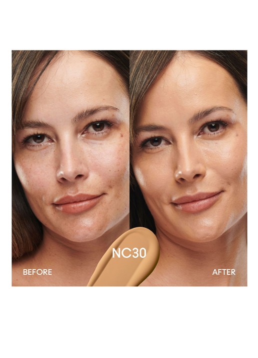 M·A·C Studio Radiance Serum-Powered Foundation - detail 4 nc30