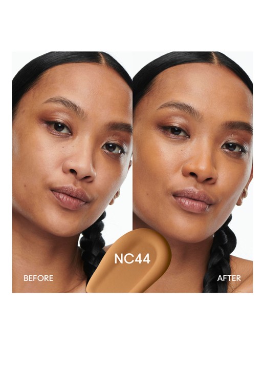 M·A·C Studio Radiance Serum-Powered Foundation - detail 5 nc44