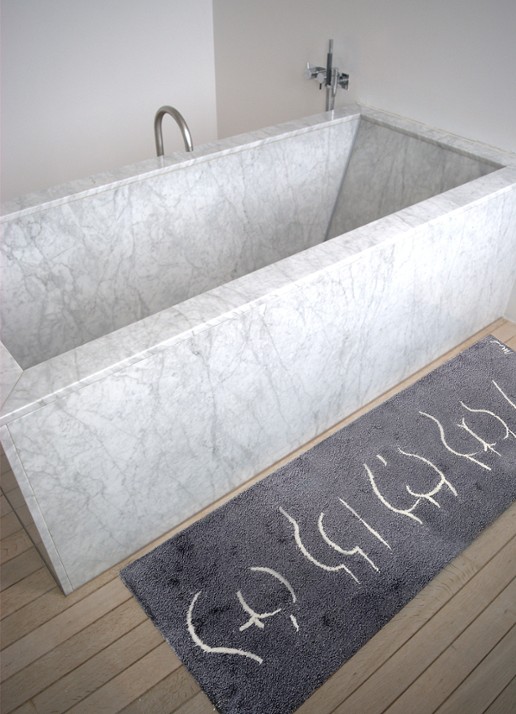 Mad About Mats Aude badmat 50 x 150 cm - voorkant 2 grijs