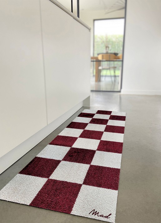 Mad About Mats Dizzy universele mat 50 x 150 cm - detail bordeauxrood