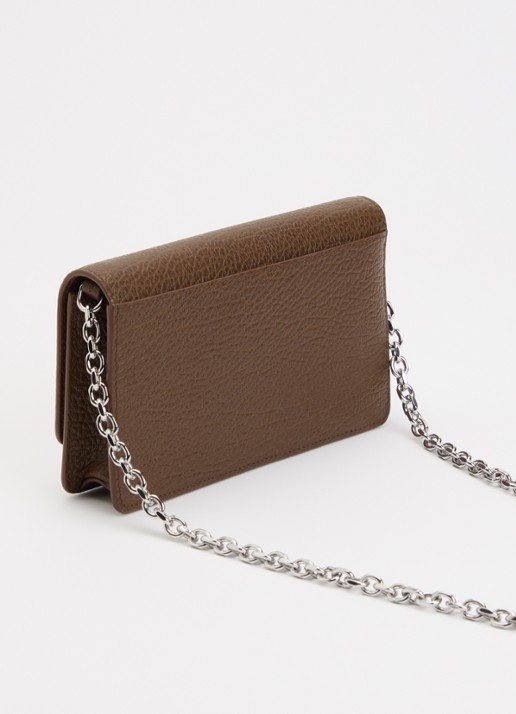 Maison Margiela Four Stitches clutch van kalfsleer met afneembare schouderriem - achterkant donkerbruin