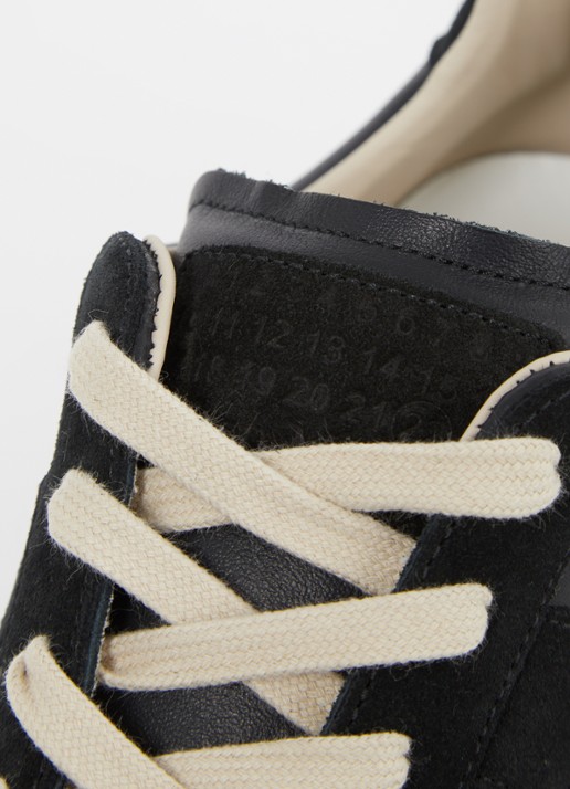 Maison Margiela Replica sneaker van lamsleer met kalfssuède details - detail 7 zwart