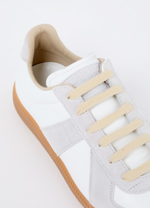 Maison Margiela Replica sneaker van lamsleer met kalfssuède details - detail 4 wit