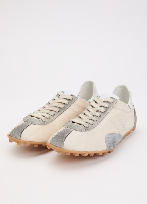 Maison Margiela Sprinters sneaker van kalfsleer met details van suède - detail 3 gebroken wit