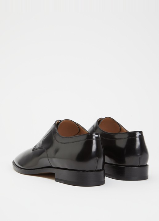 Maison Margiela Tabi lace-up veterschoen van kalfsleer - achterkant zwart