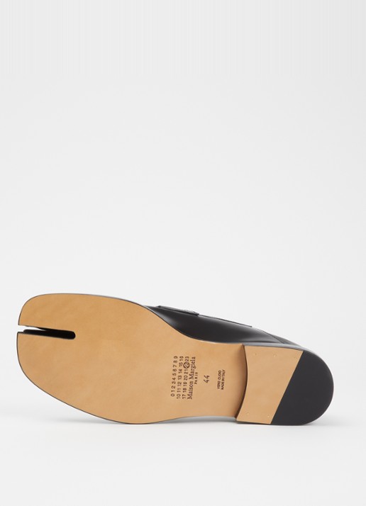 Maison Margiela Tabi loafer van kalfsleer - detail 6 zwart