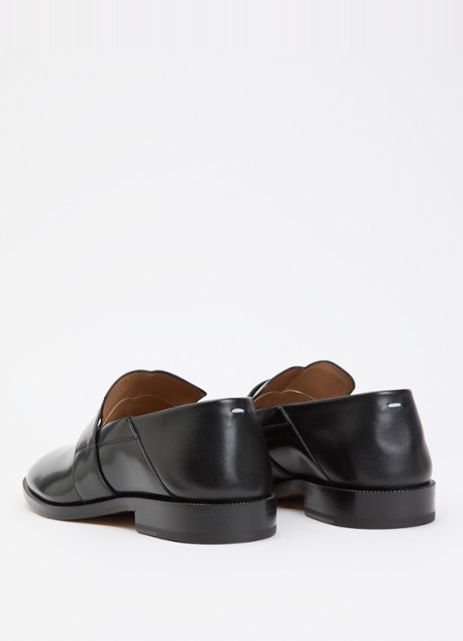 Maison Margiela Tabi loafer van leer - achterkant zwart