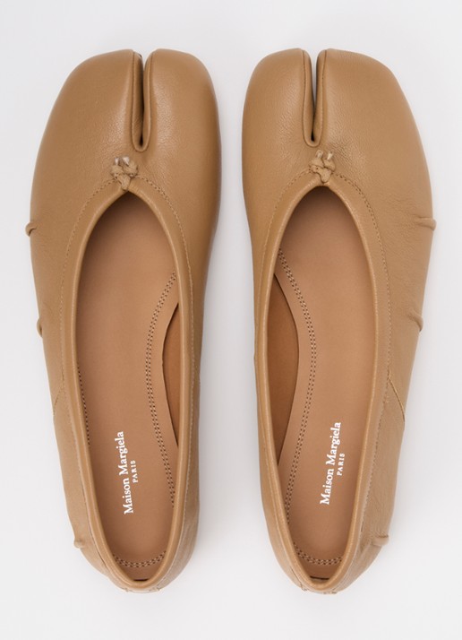 Maison Margiela Tabi New ballerina van lamsleer - detail 3 lichtbruin