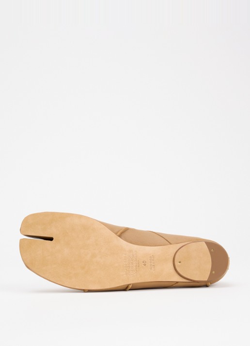 Maison Margiela Tabi New ballerina van lamsleer - detail 4 lichtbruin