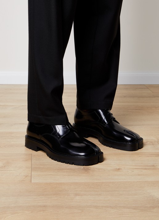 Maison Margiela Tabi veterschoen van kalfsleer - voorkant 2 zwart