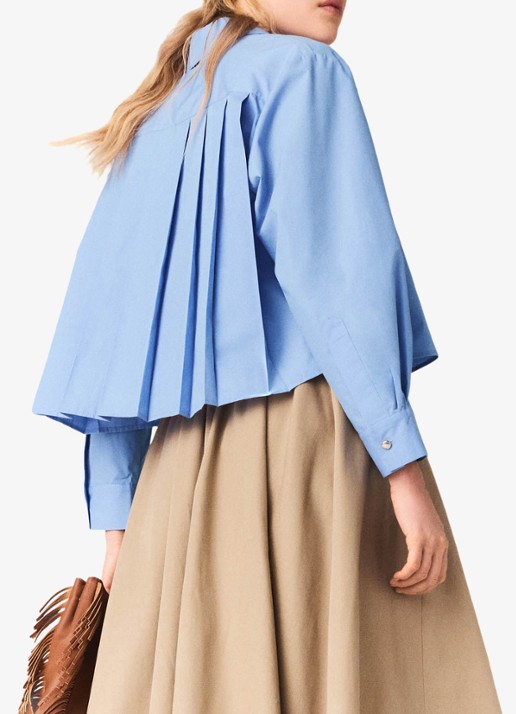 Maje Blouse met plooien en borduring - detail 2 lichtblauw