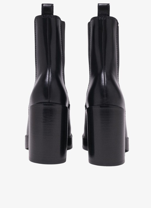 Maje Chelsea boot van leer - detail 4 jeans