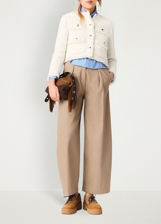 Maje Cropped jack van tweed met opgestikte zakken - voorkant 2 beige