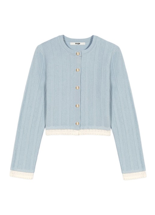 Maje Fijngebreid cropped vest met ronde hals - voorkant lichtblauw