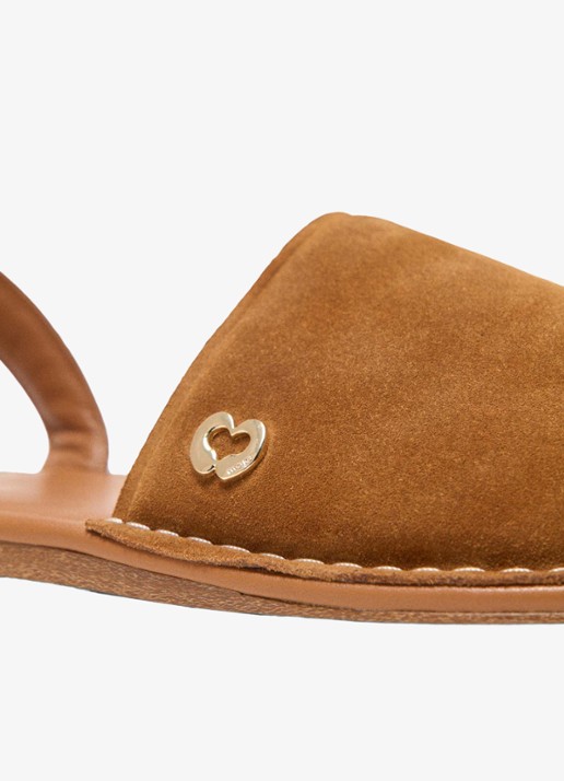 Maje Filakia sandaal van leer met logo - detail 5 camel