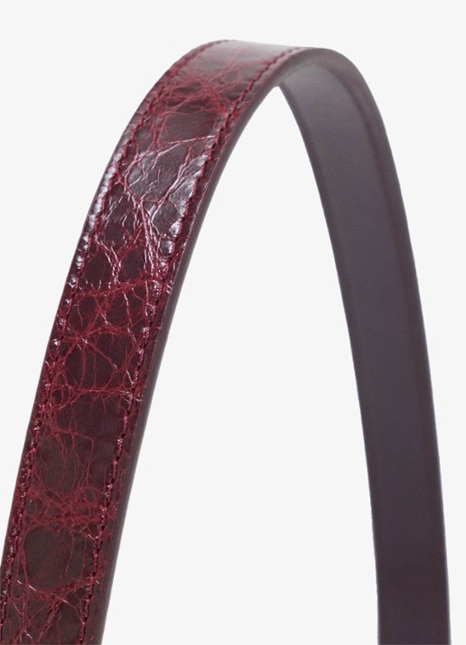 Maje Riem van koeienleer met charm - detail 3 bordeauxrood
