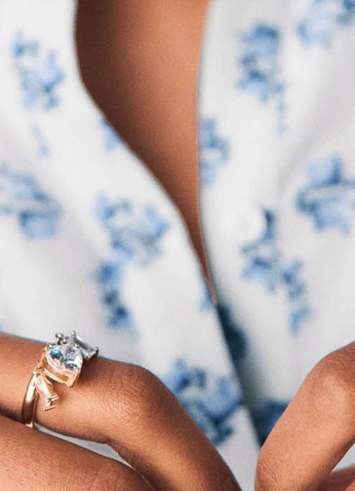 Maje Ring met hanger - detail 2 goud