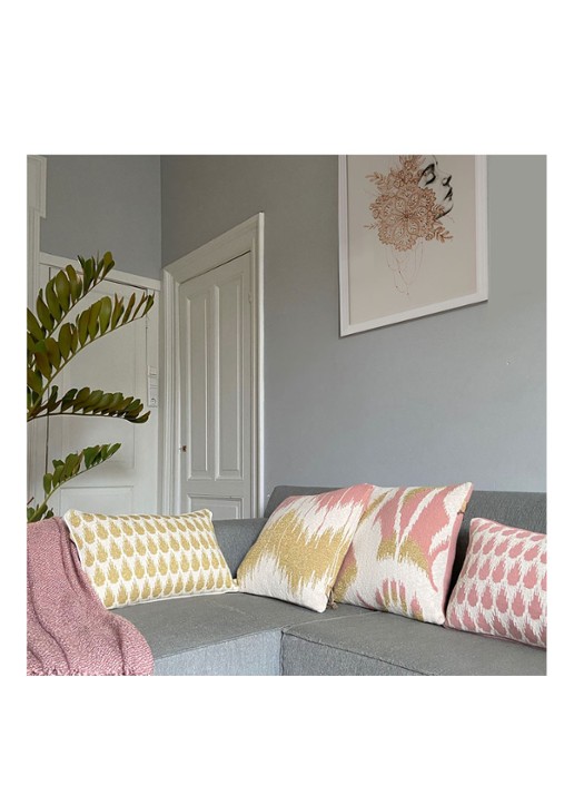 Malagoon Botanic sierkussen 35 x 60 cm - voorkant 2 goud