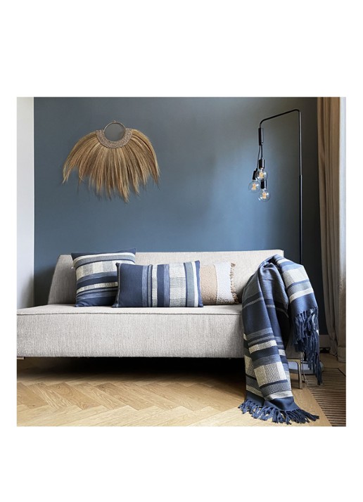 Malagoon Midnight sierkussen 60 x 35 cm - voorkant 2 blauw