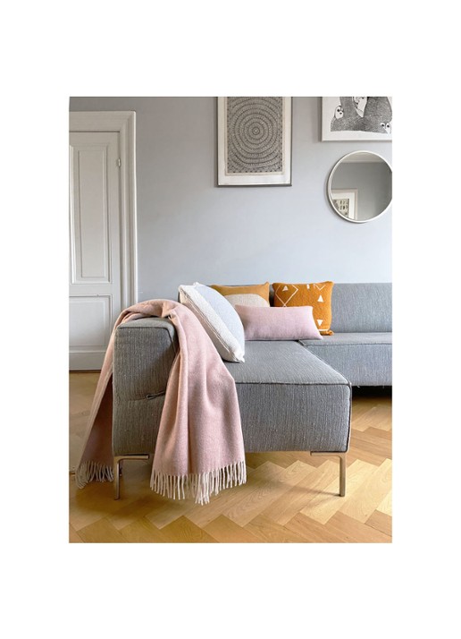 Malagoon Plaid in wolblend 170 x 131 cm - detail lichtroze
